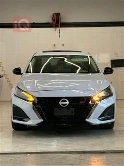 نيسان ألتيما